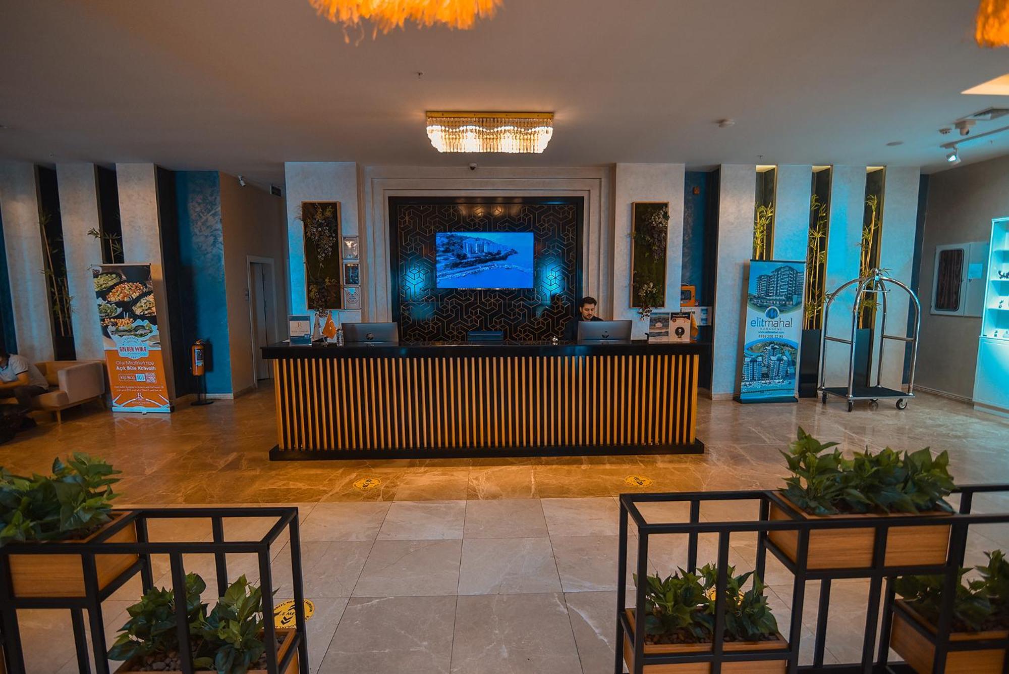 Royal Comfort Hotel Araklı Eksteriør bilde