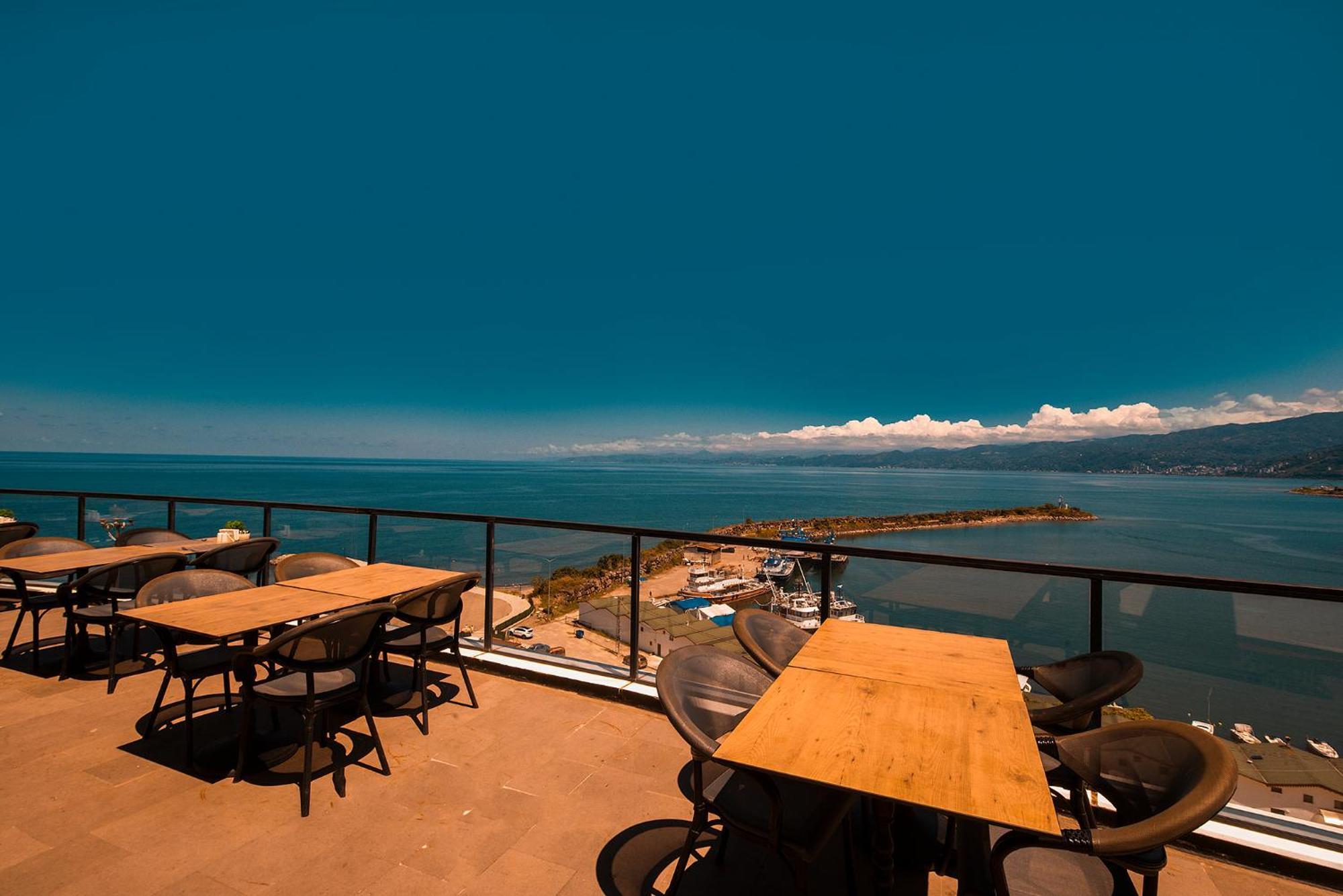 Royal Comfort Hotel Araklı Eksteriør bilde